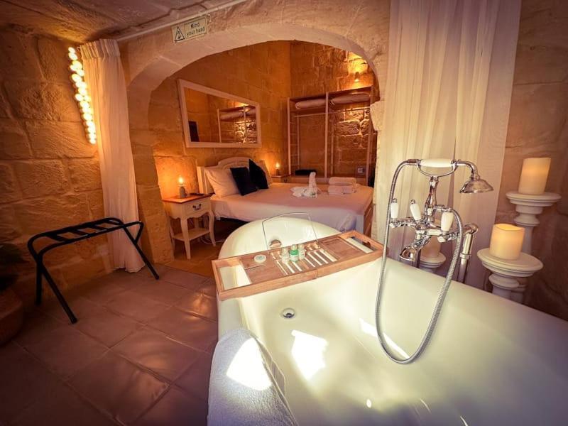 Ta' Gilarda Boutique Living Bed and Breakfast Birbuba Exteriör bild